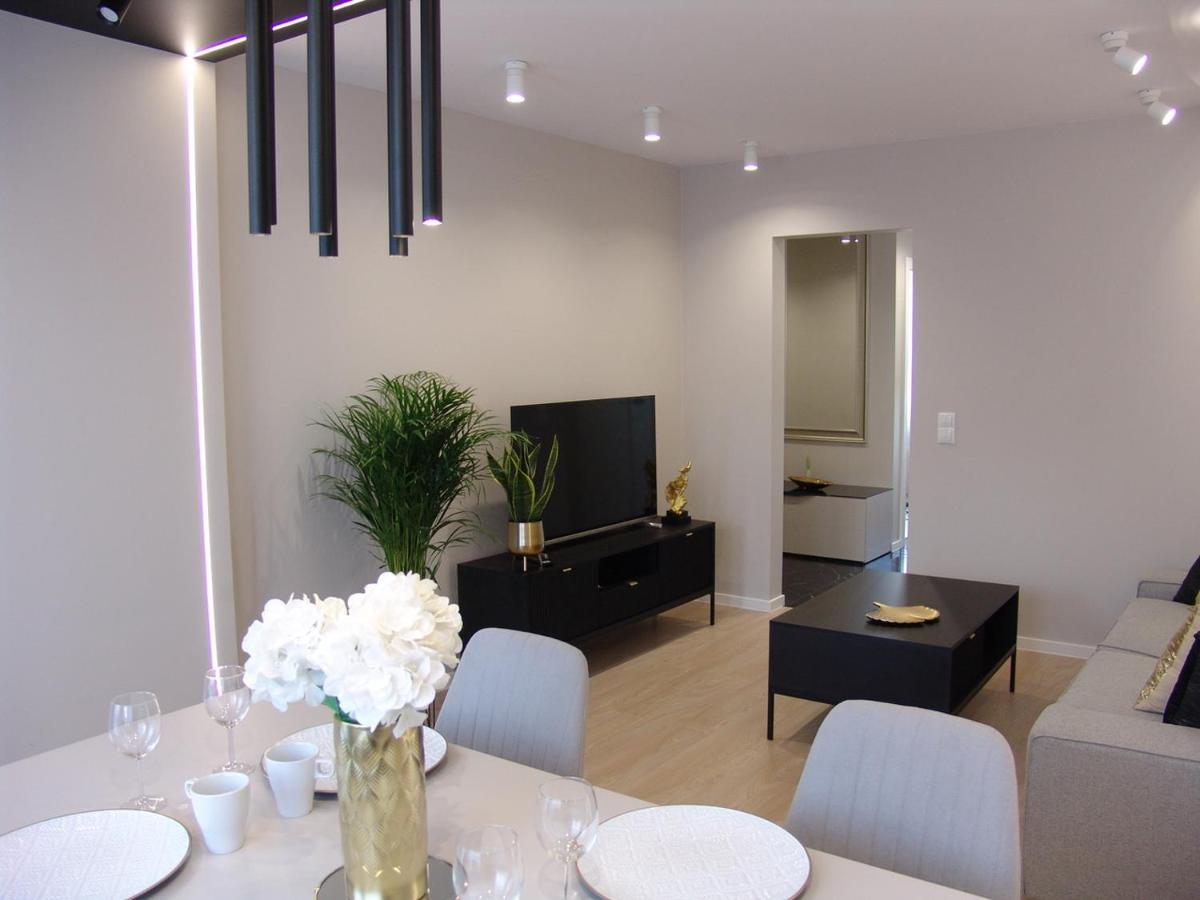 Zb Apartment Beige เพียคารี ชลอสเกีย ภายนอก รูปภาพ